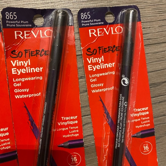 Revlon So Fierce Vinyl Eyeliner in Powerful Plum - Picture 4 of 4